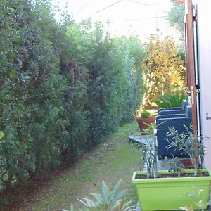 La Contea Bed & Breakfast